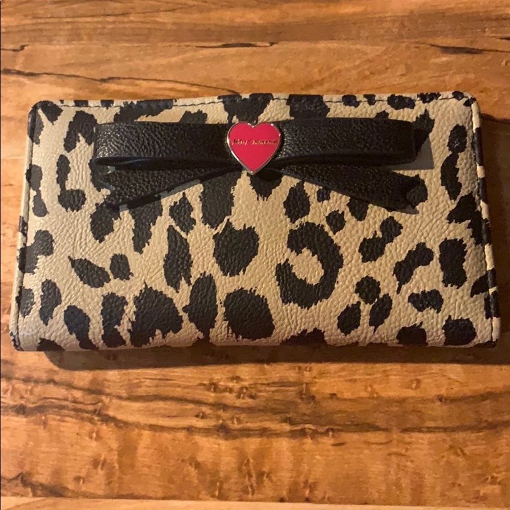 Betsey Johnson wallet